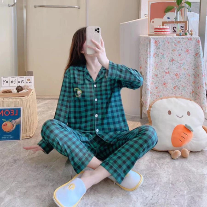 Elegant Comfort Women’s Luxe Long-Sleeve Nightwear Set for Cozy Nights - Image 4